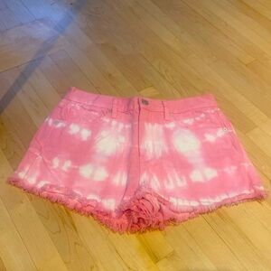 Fun pink shorts!
